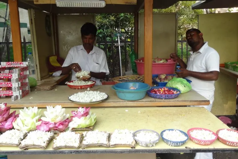 Koken locals Sri Lanka