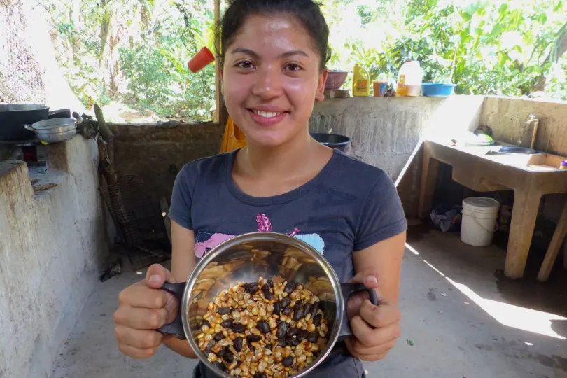 Community based tourism Nicaragua pinolillo met Carla