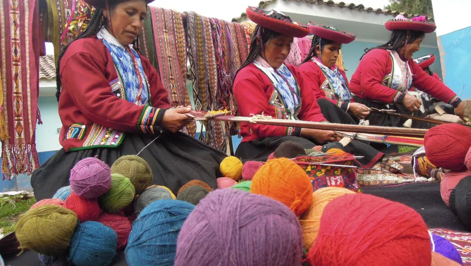 Locals weven Peru