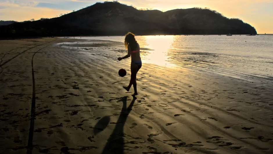 Gezinsvakantie Costa Rica meisje op strand